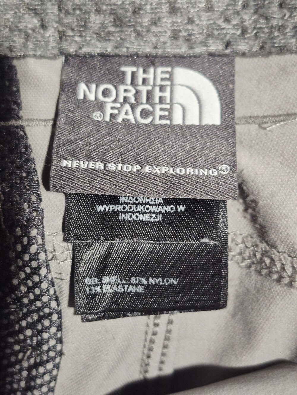 The North Face Men's Wander Light Gray Athletic Shorts - Picture 5 of 7